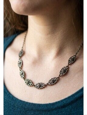 Silver Floral Chain Link Necklace